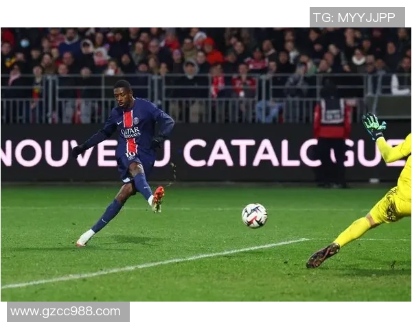 2012至2013赛季欧冠巴萨与巴黎的经典对决回顾与分析